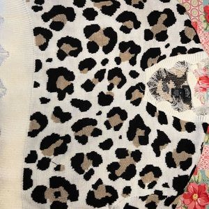 Sweater womens 1x fits large regular or 1x crop